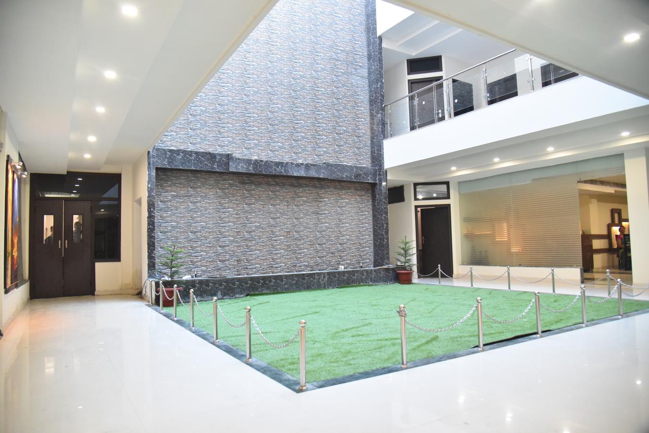 Hotel Castle View Roorkee Экстерьер фото
